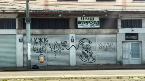 Loja com 1 banheiro e 275m² para alugar no bairro Sao Joao, Porto Alegre
